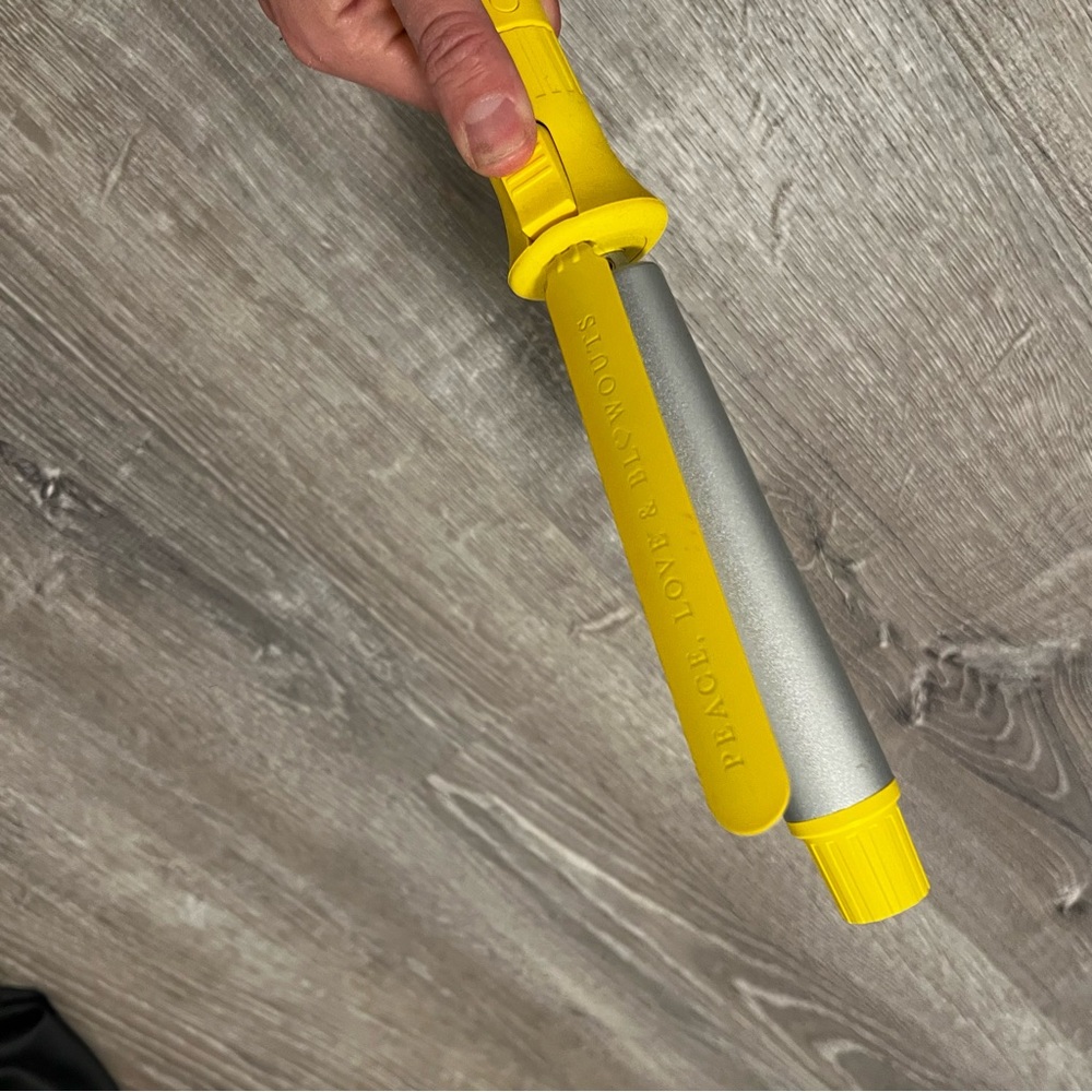 Drybar The Wrap Party Curling and Styling Wand - Picture 6 of 6